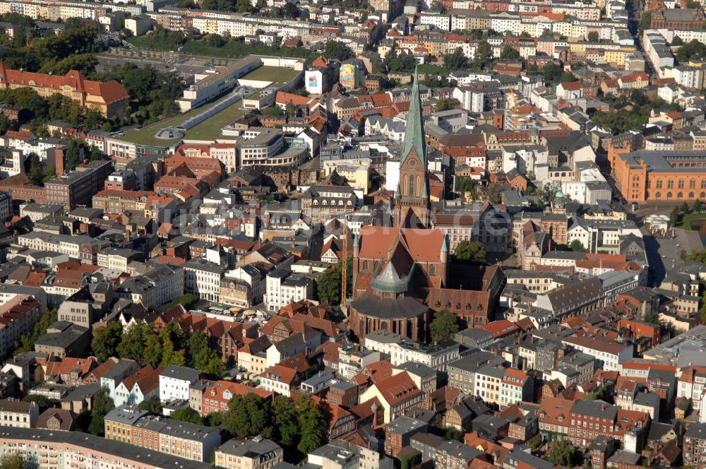 Schwerin von oben - Blick auf den Schweriner Dom St. Maria und St. Johannes