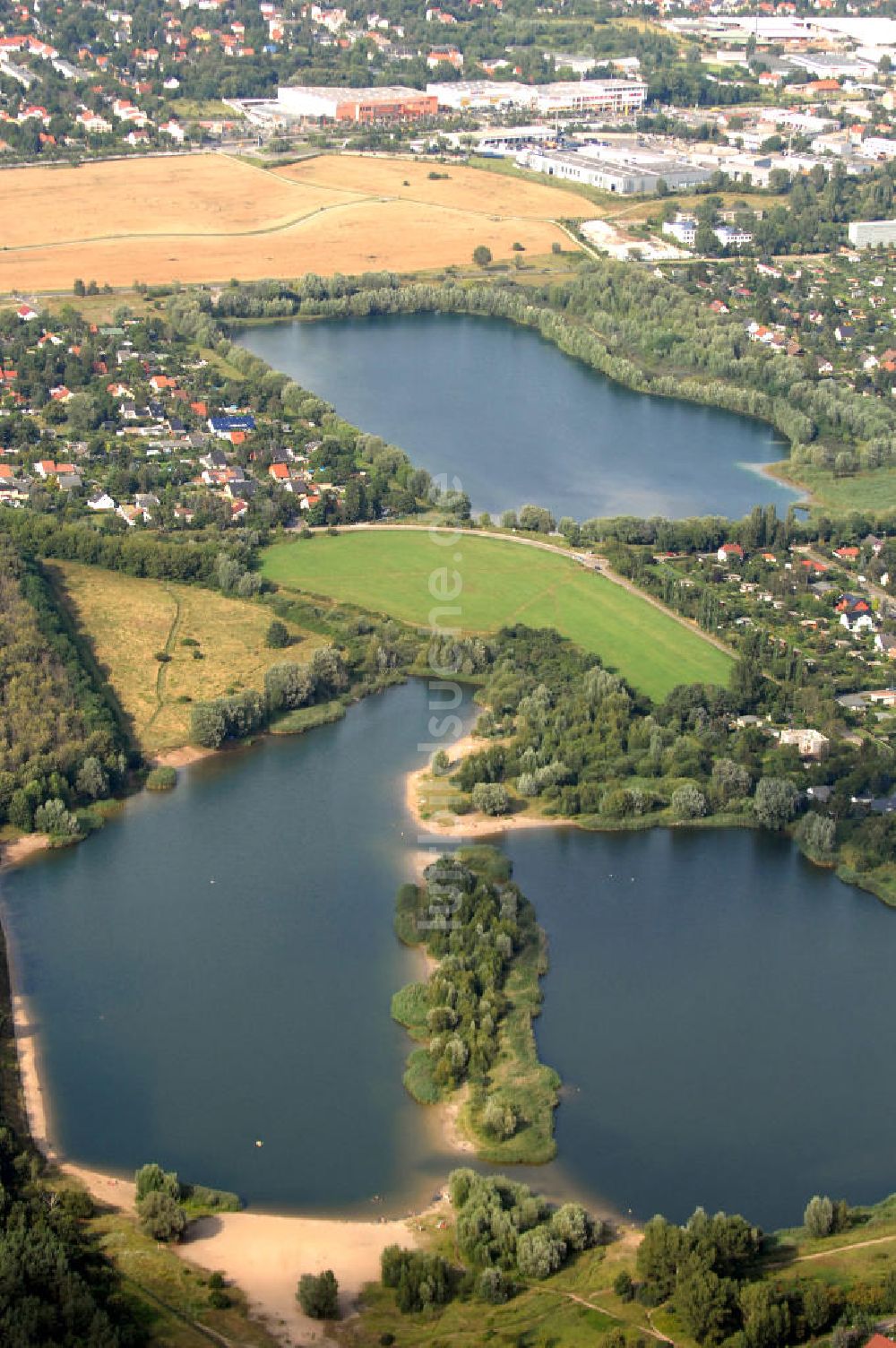 Berlin aus der Vogelperspektive: Blick auf 2 Seen in Marzahn-Hellersdorf