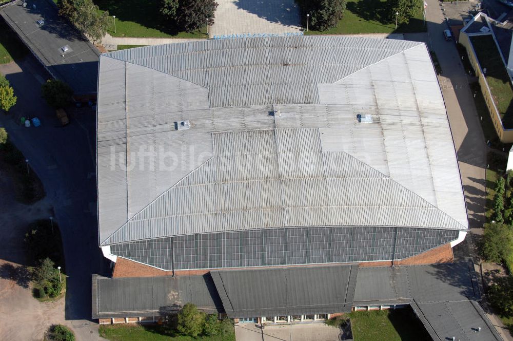 Schwerin von oben - Blick auf die Sport- und Kongreßhalle Schwerin