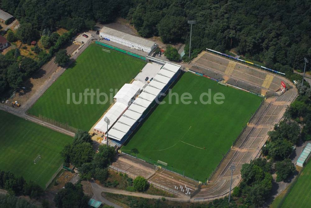 Luftbild Berlin - Blick auf das Stadion an der Alten Försterei in Berlin.