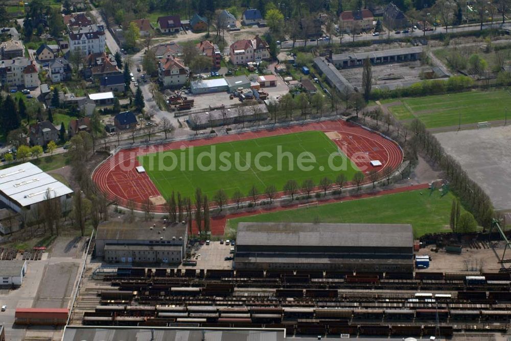 Eberswalde von oben - Blick auf das Stadion am Bahnwerk Eberswalde.