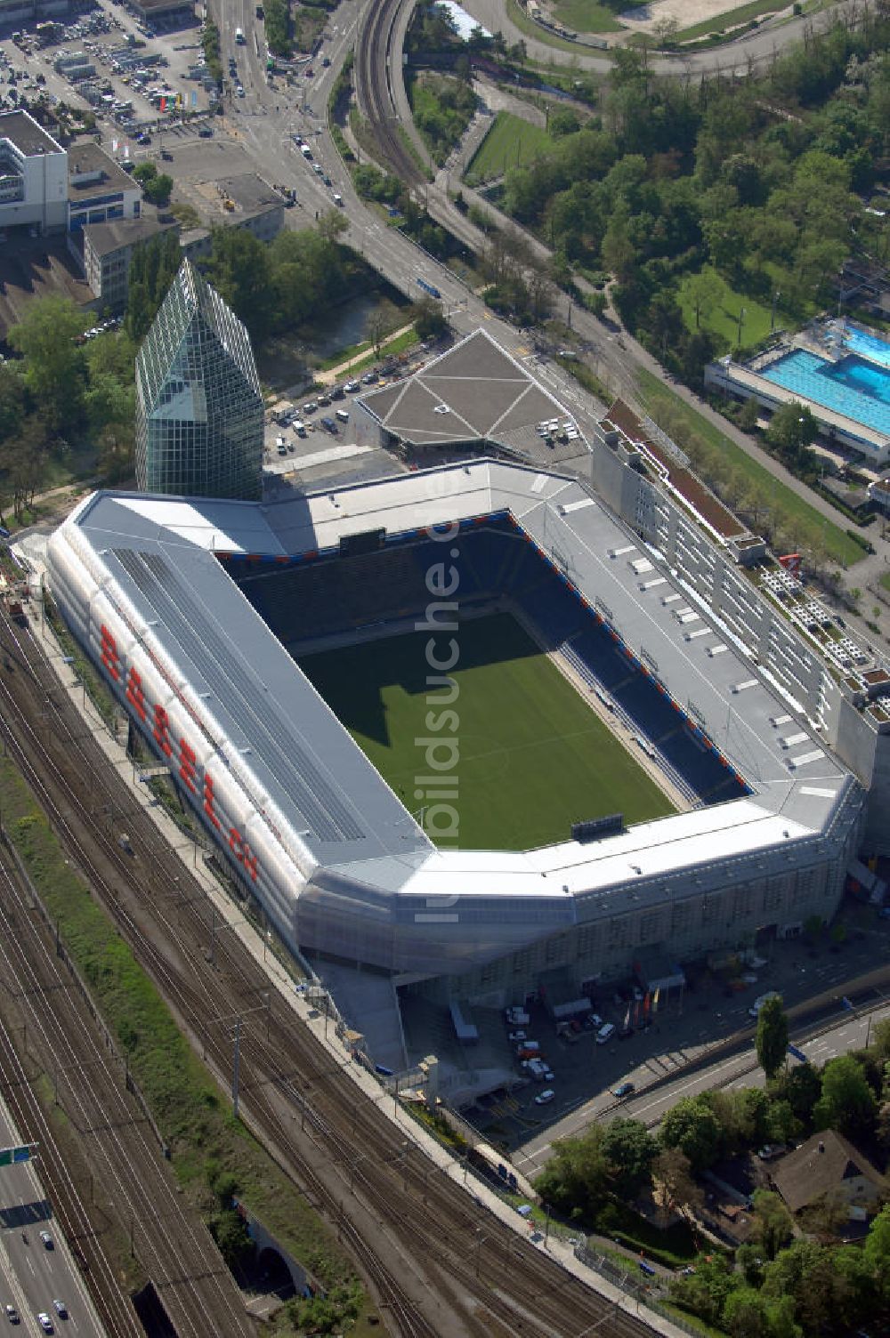 Luftbild Basel - Blick auf das Stadion St. Jakob-Park in Basel