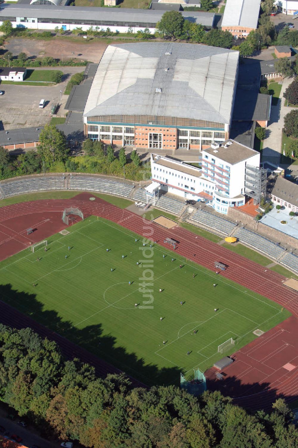 Luftbild Schwerin - Blick auf das Stadion Lambrechtsgrund Schwerin