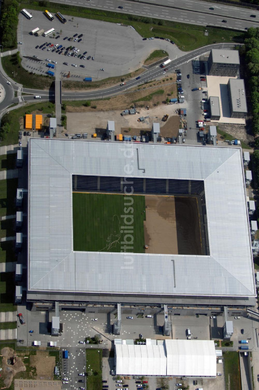 Luftbild Salzburg - Blick auf das EM Stadion Wals-Siezenheim bei Salzburg