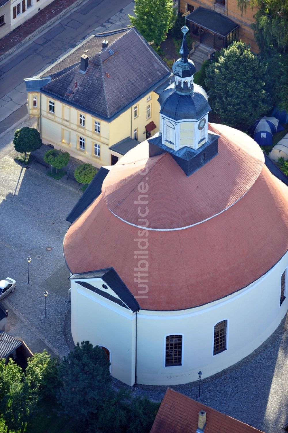 Luftaufnahme Oranienbaum - Blick auf die Stadtkirche Oranienburg im Bundesland Sachsen-Anhalt