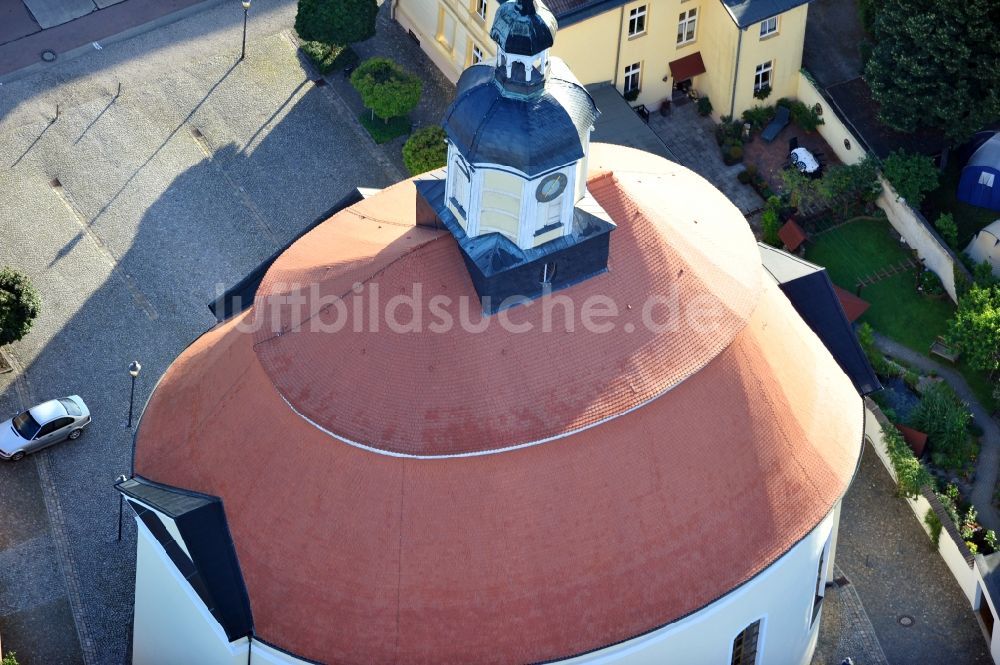 Oranienbaum von oben - Blick auf die Stadtkirche Oranienburg im Bundesland Sachsen-Anhalt