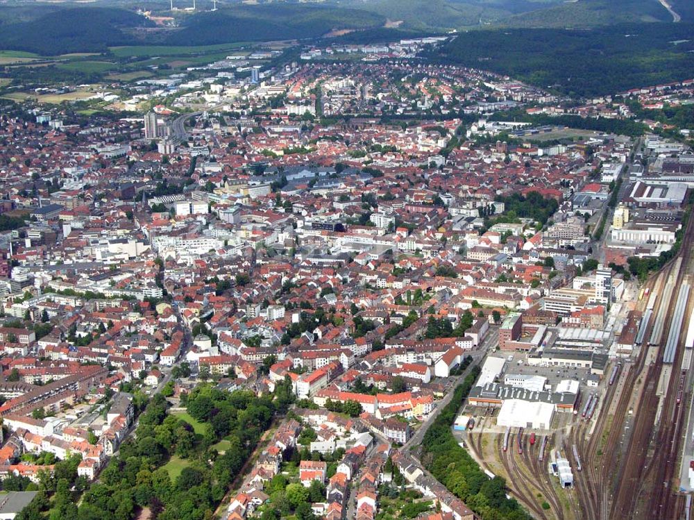 Kaiserslautern / Rheinland-Pfalz aus der Vogelperspektive: Blick auf das Stadtzentrum von Kaiserslautern in Rheinland-Pfalz