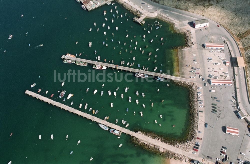 Luftaufnahme Ponta de Sagres - Blick auf den am östlichen Stadtrand gelegenen Yachthafen Sagres