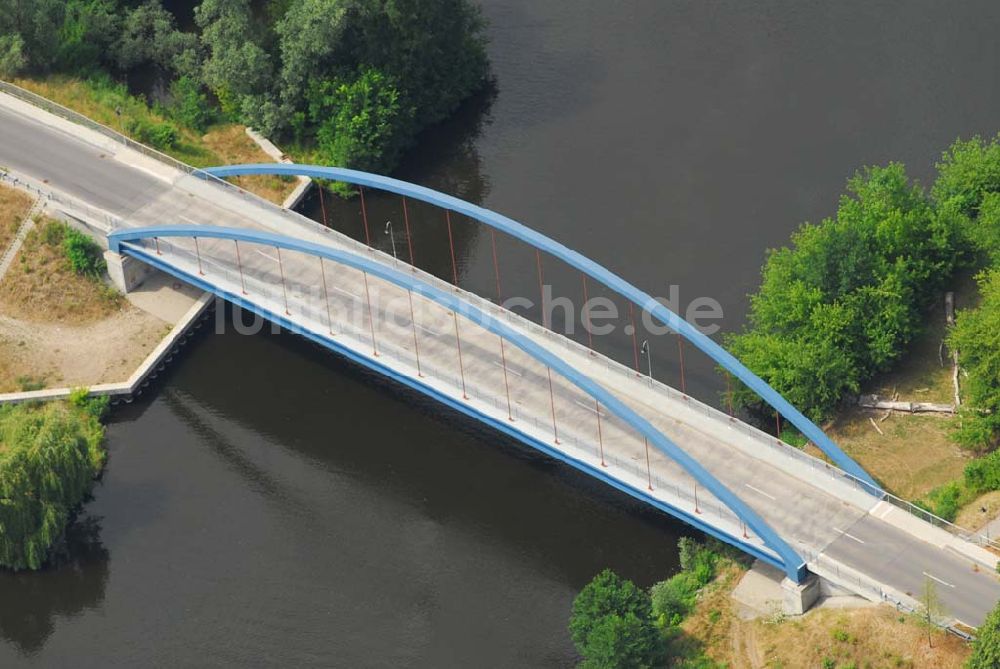 Marquardt (Brandenburg) aus der Vogelperspektive: Blick auf eine Straßenbrücke bei Marquardt/Brandenburg, errichtet von der Schäler Berlin GmbH