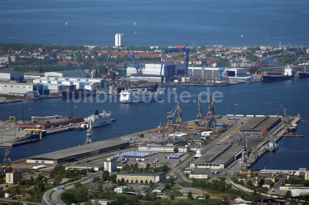 Rostock von oben - Blick auf Teil des Rostocker Hafens