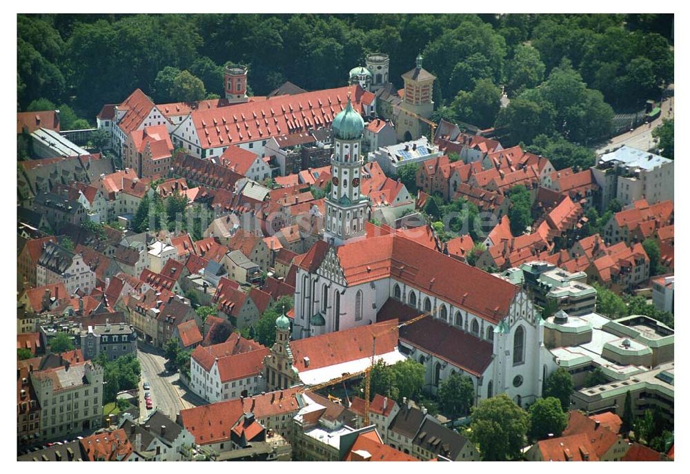 Augsburg / Bayern aus der Vogelperspektive: Blick auf die St. Ulrich und Afra in Augsburg