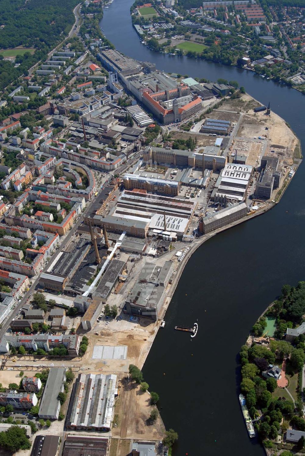 Berlin aus der Vogelperspektive: Blick auf das im Umbruch befindliche ehemalige Industriegebiet Oberschöneweide