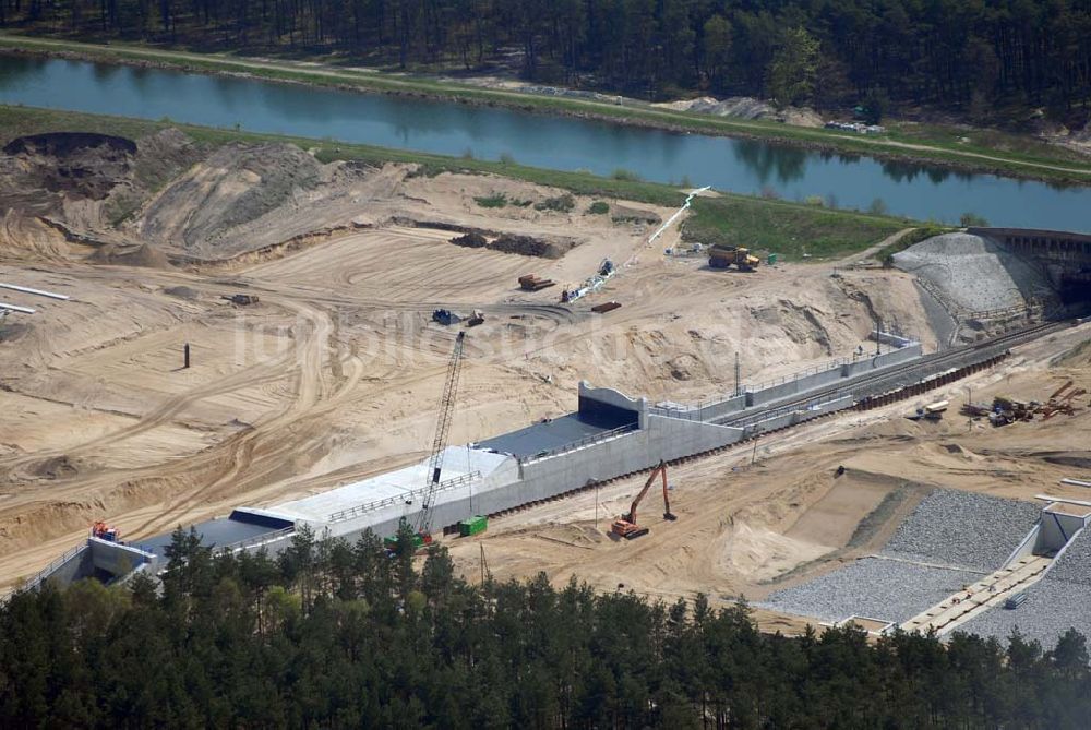 Eberswalde aus der Vogelperspektive: Blick auf Umleitungsarbeiten am Finowkanal zu Eberswalde