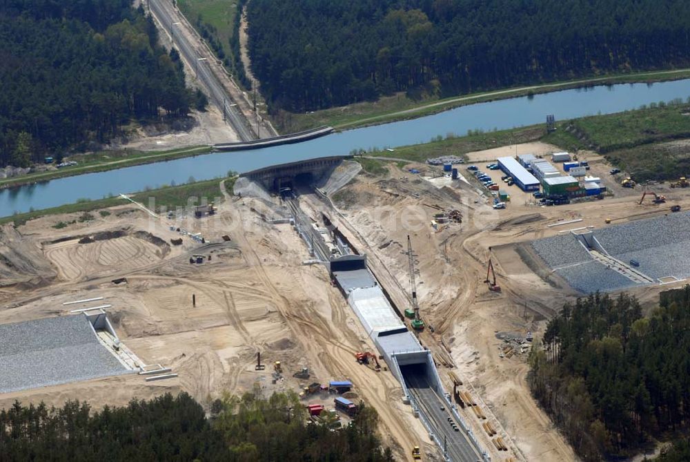 Eberswalde aus der Vogelperspektive: Blick auf Umleitungsarbeiten am Finowkanal zu Eberswalde