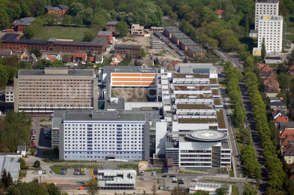 Halle aus der Vogelperspektive: Blick auf das Universitätsklinikum Kröllwitz in Halle