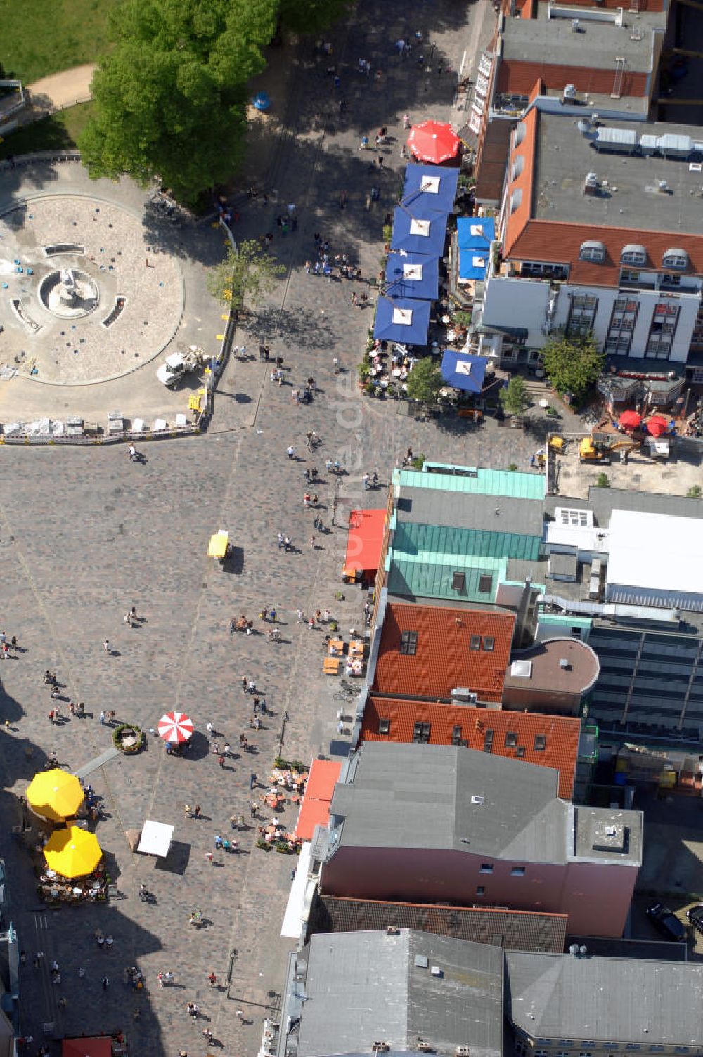 Luftbild Rostock - Blick auf den Universitätsplatz Rostock und Umgebung