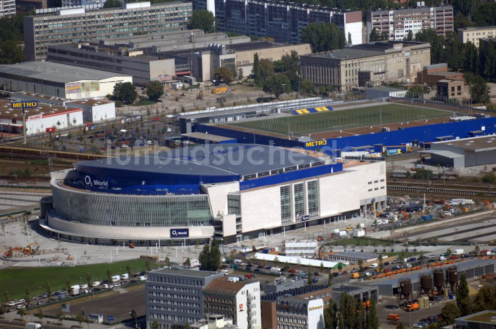 Luftbild Berlin - Blick auf die o2 - Veranstaltungsarena in Berlin - Friedrichshain