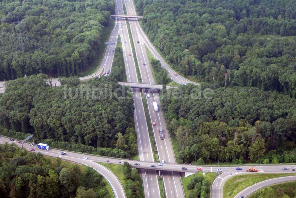 Luftbild Baden-Baden - Blick auf den Verlauf der BAB A5 zwischen dem AA Offenburg nordwärts bis zum AA Baden-Baden