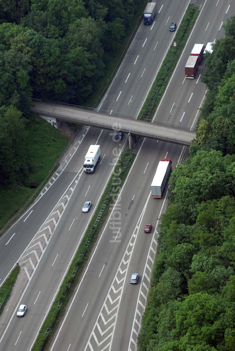 Luftaufnahme Baden-Baden - Blick auf den Verlauf der BAB A5 zwischen dem AA Offenburg nordwärts bis zum AA Baden-Baden