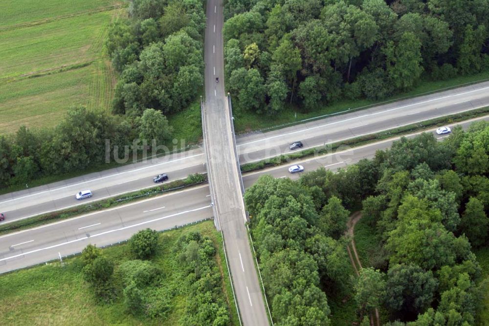 Baden-Baden aus der Vogelperspektive: Blick auf den Verlauf der BAB A5 zwischen dem AA Offenburg nordwärts bis zum AA Baden-Baden