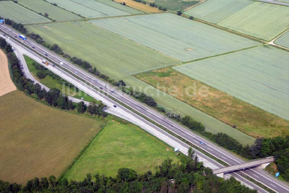 Baden-Baden von oben - Blick auf den Verlauf der BAB A5 zwischen dem AA Offenburg nordwärts bis zum AA Baden-Baden