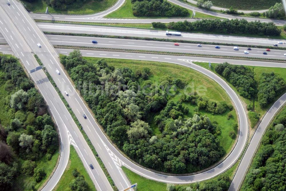 Luftbild Baden-Baden - Blick auf den Verlauf der BAB A5 zwischen dem AA Offenburg nordwärts bis zum AA Baden-Baden