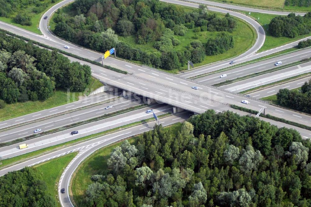 Baden-Baden aus der Vogelperspektive: Blick auf den Verlauf der BAB A5 zwischen dem AA Offenburg nordwärts bis zum AA Baden-Baden