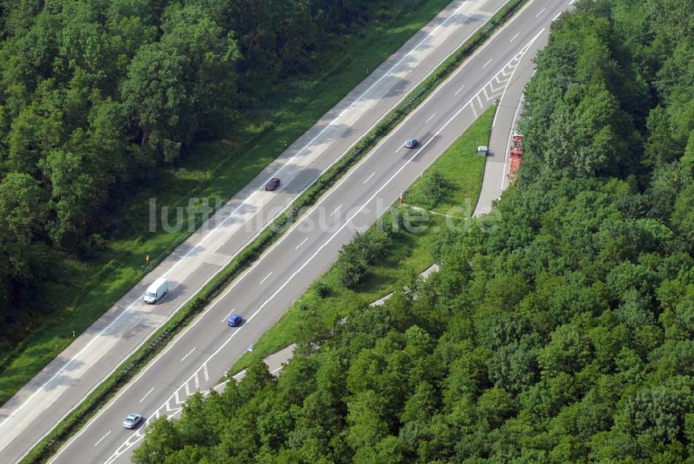 Luftbild Baden-Baden - Blick auf den Verlauf der BAB A5 zwischen dem AA Offenburg nordwärts bis zum AA Baden-Baden