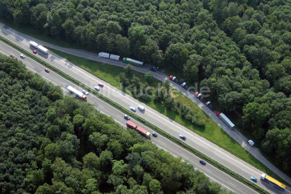 Luftaufnahme Baden-Baden - Blick auf den Verlauf der BAB A5 zwischen dem AA Offenburg nordwärts bis zum AA Baden-Baden