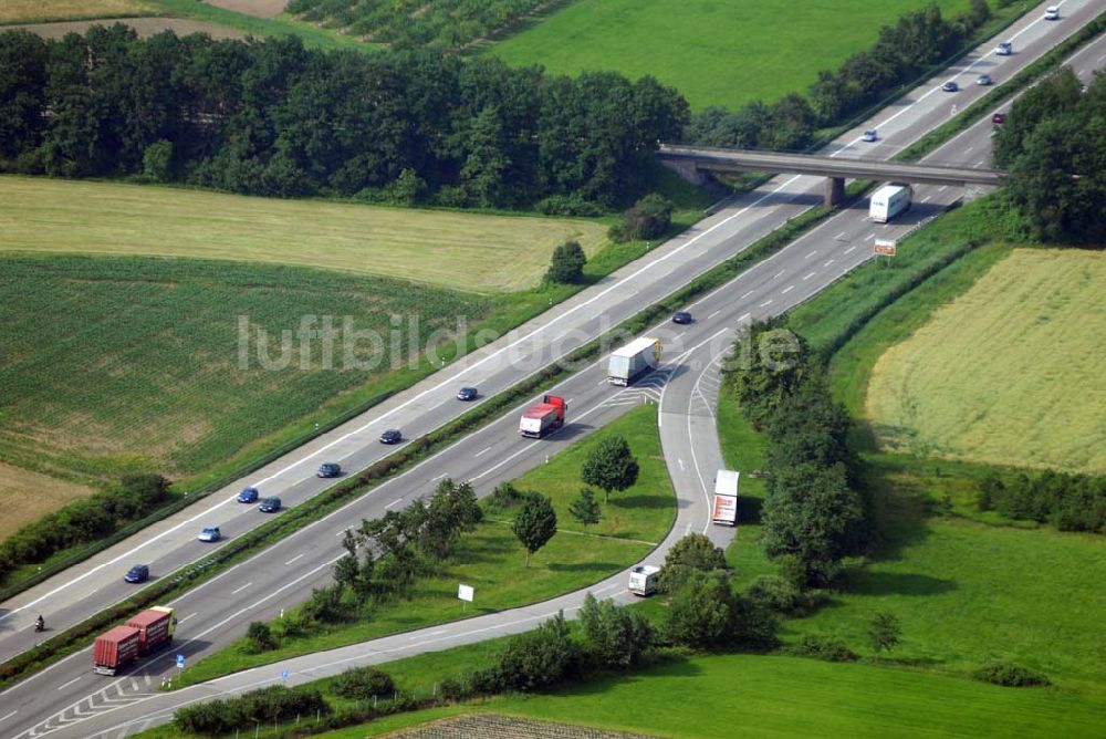 Baden-Baden aus der Vogelperspektive: Blick auf den Verlauf der BAB A5 zwischen dem AA Offenburg nordwärts bis zum AA Baden-Baden