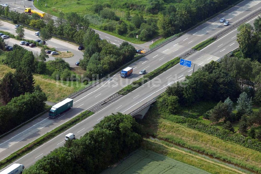 Baden-Baden aus der Vogelperspektive: Blick auf den Verlauf der BAB A5 zwischen dem AA Offenburg nordwärts bis zum AA Baden-Baden