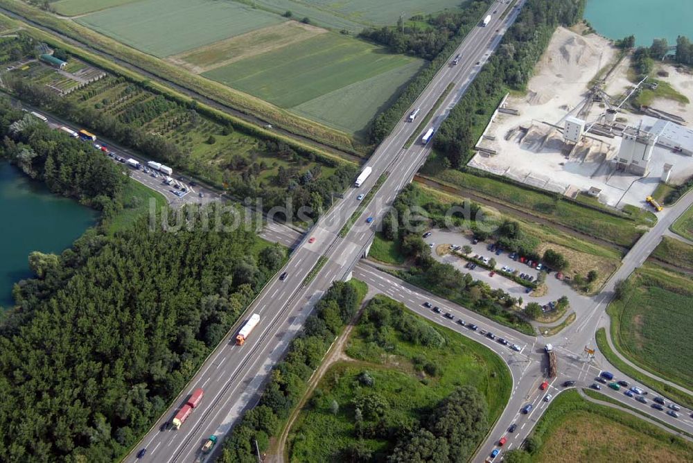 Baden-Baden aus der Vogelperspektive: Blick auf den Verlauf der BAB A5 zwischen dem AA Offenburg nordwärts bis zum AA Baden-Baden