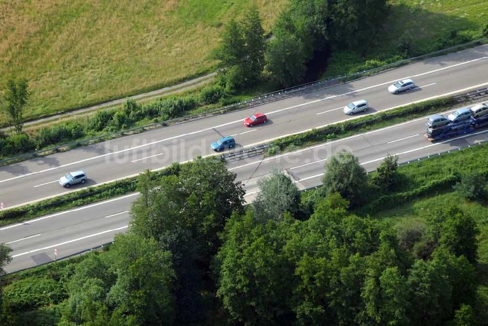 Baden-Baden aus der Vogelperspektive: Blick auf den Verlauf der BAB A5 zwischen dem AA Offenburg nordwärts bis zum AA Baden-Baden