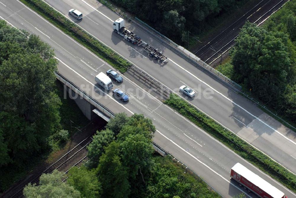 Baden-Baden von oben - Blick auf den Verlauf der BAB A5 zwischen dem AA Offenburg nordwärts bis zum AA Baden-Baden