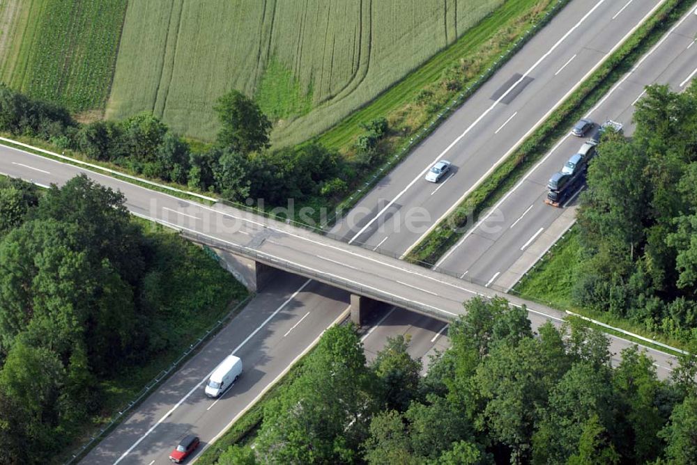 Luftbild Baden-Baden - Blick auf den Verlauf der BAB A5 zwischen dem AA Offenburg nordwärts bis zum AA Baden-Baden