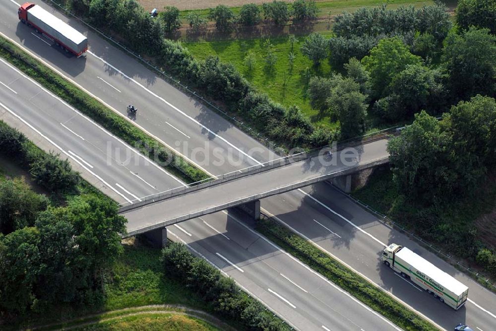 Luftbild Baden-Baden - Blick auf den Verlauf der BAB A5 zwischen dem AA Offenburg nordwärts bis zum AA Baden-Baden