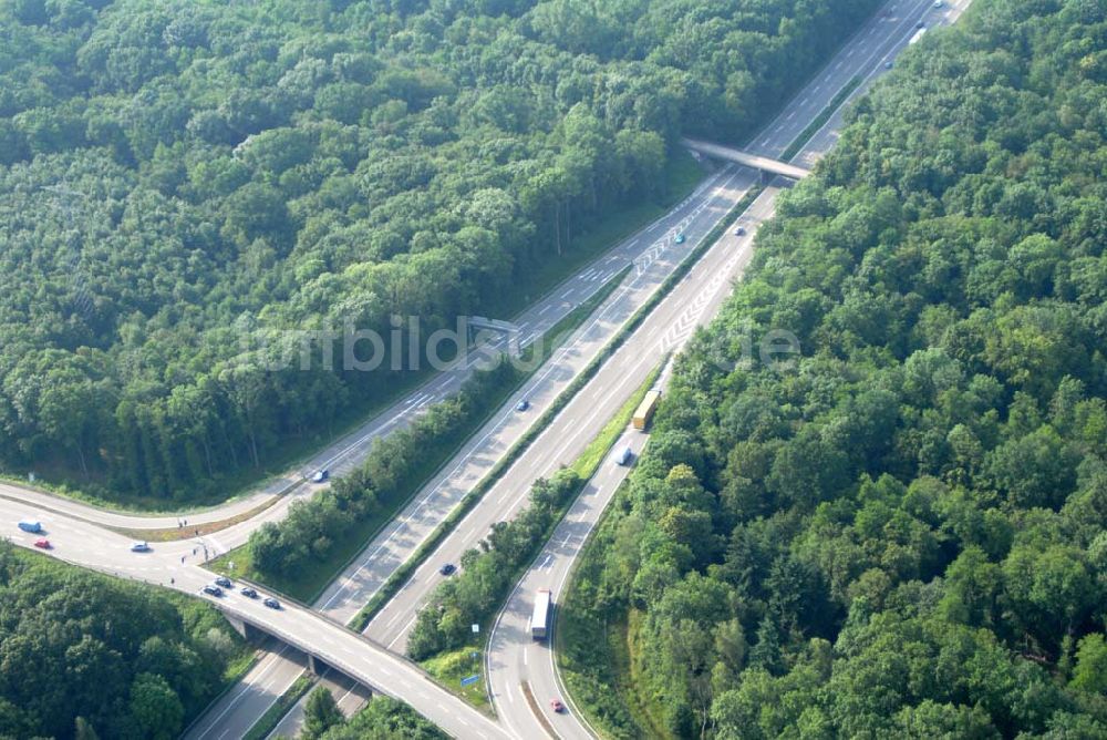 Luftbild Baden-Baden - Blick auf den Verlauf der BAB A5 zwischen dem AA Offenburg nordwärts bis zum AA Baden-Baden