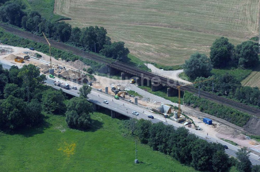 Luftaufnahme Dessau - Blick auf verschiedene Brückenbauwerke an der Baustelle zum Ausbau der B184 zwischen Dessau und Roßlau in Sachsen-Anhalt