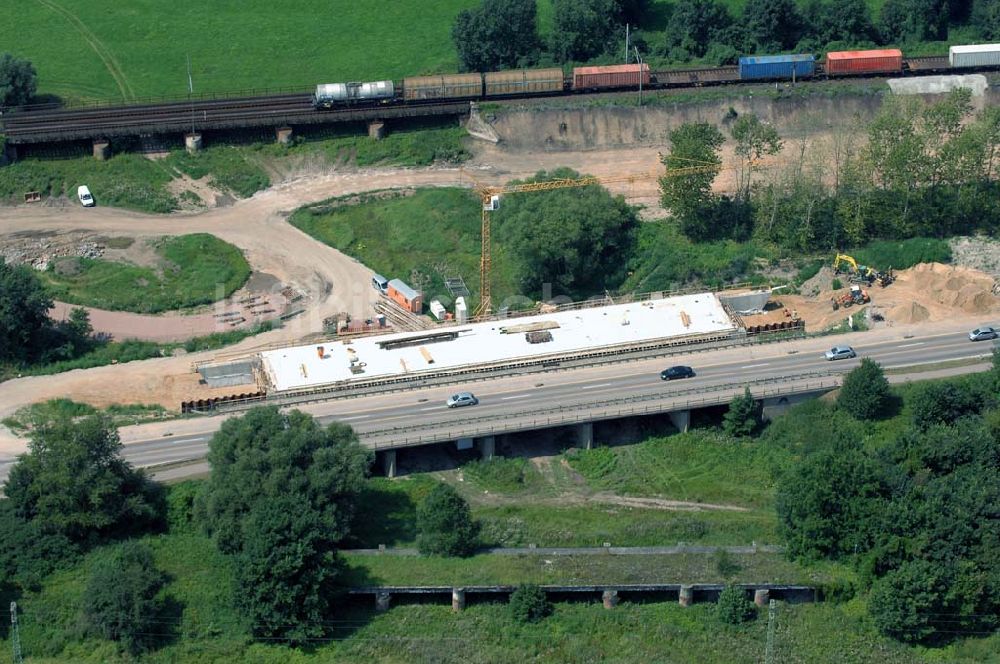 Dessau aus der Vogelperspektive: Blick auf verschiedene Brückenbauwerke an der Baustelle zum Ausbau der B184 zwischen Dessau und Roßlau in Sachsen-Anhalt