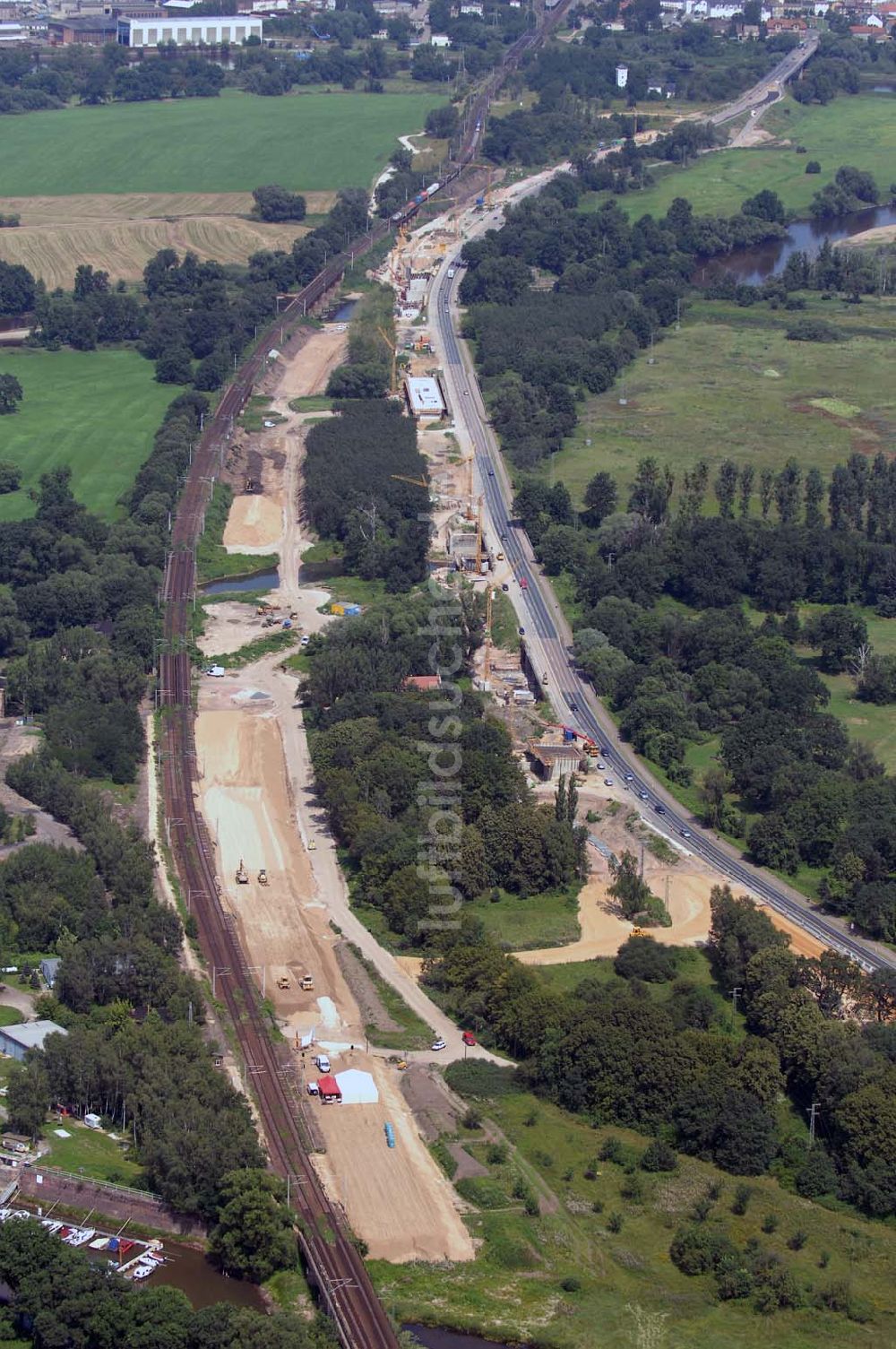 Dessau von oben - Blick auf verschiedene Brückenbauwerke an der Baustelle zum Ausbau der B184 zwischen Dessau und Roßlau in Sachsen-Anhalt