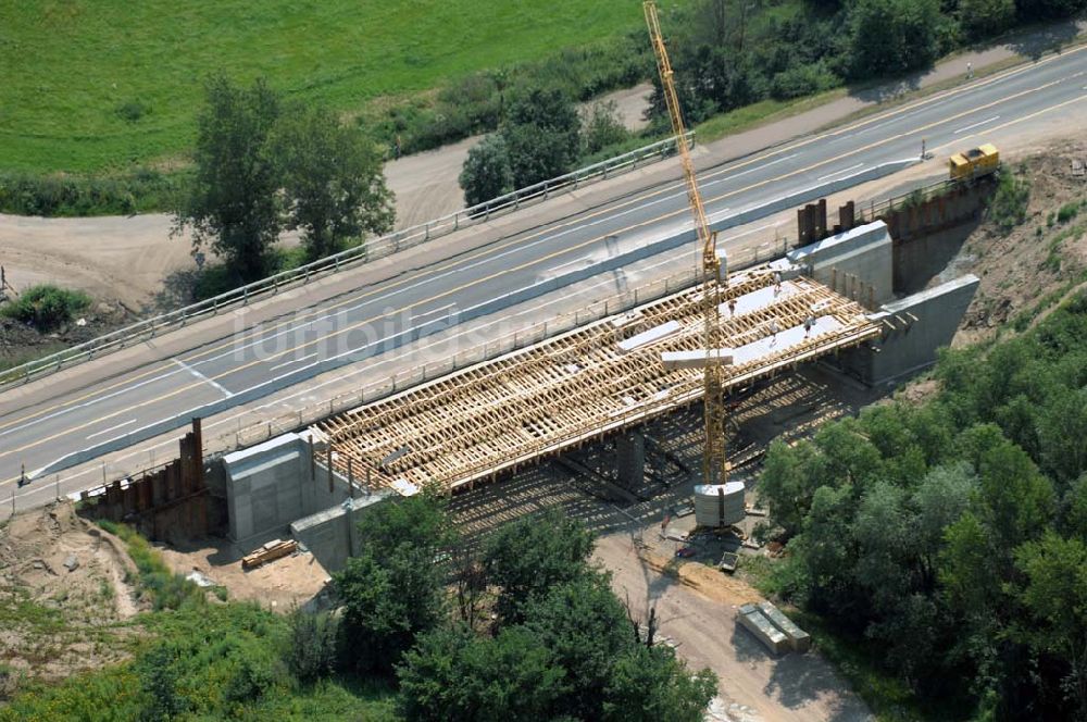 Dessau aus der Vogelperspektive: Blick auf verschiedene Brückenbauwerke an der Baustelle zum Ausbau der B184 zwischen Dessau und Roßlau in Sachsen-Anhalt