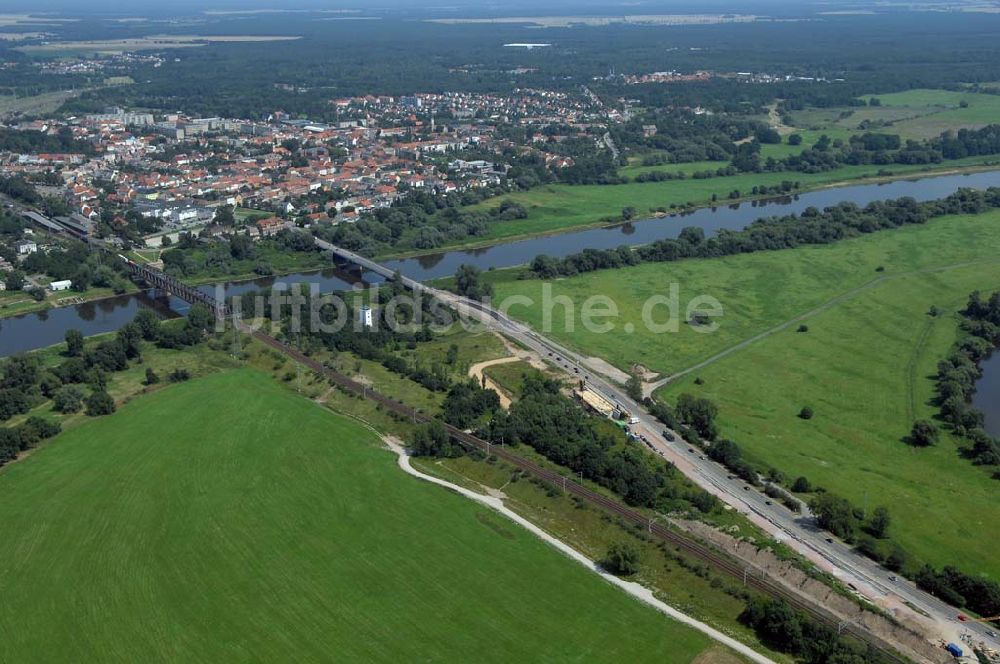 Dessau von oben - Blick auf verschiedene Brückenbauwerke an der Baustelle zum Ausbau der B184 zwischen Dessau und Roßlau in Sachsen-Anhalt