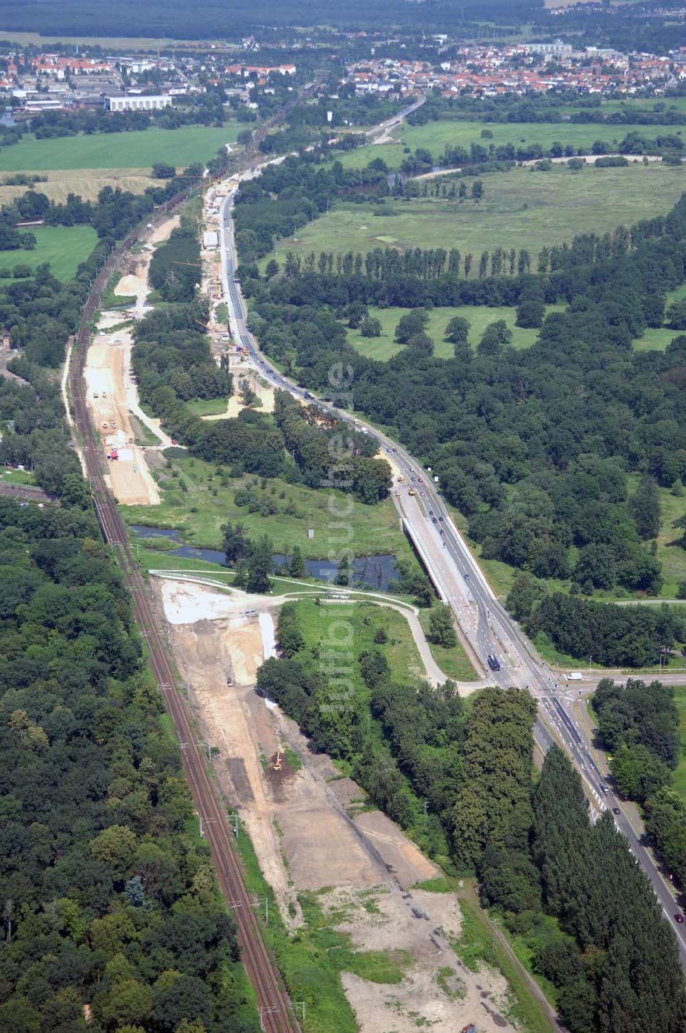 Luftaufnahme Dessau - Blick auf verschiedene Brückenbauwerke an der Baustelle zum Ausbau der B184 zwischen Dessau und Roßlau in Sachsen-Anhalt