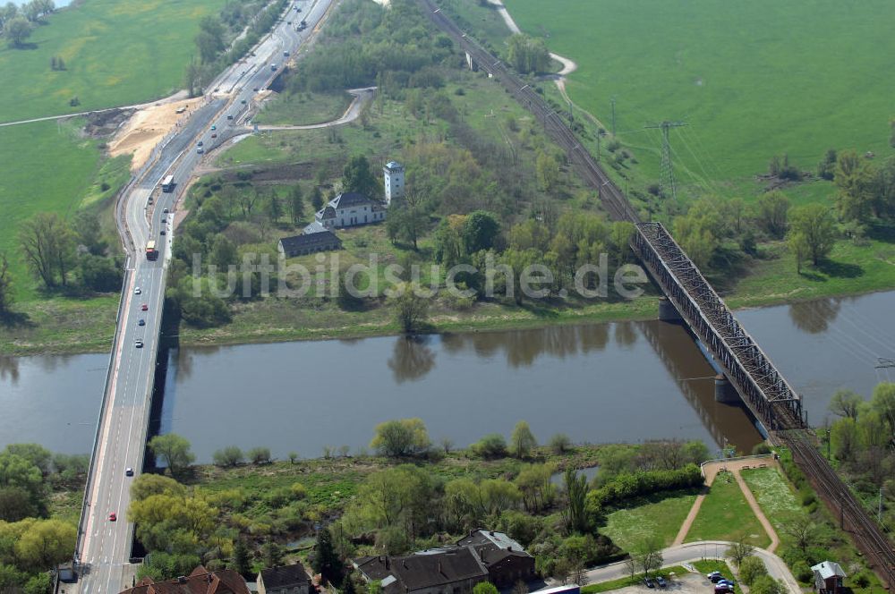 Luftbild Roßlau - Blick auf verschiedene Brückenbauwerke an der Baustelle zum Ausbau der B184 zwischen Dessau und Roßlau in Sachsen-Anhalt