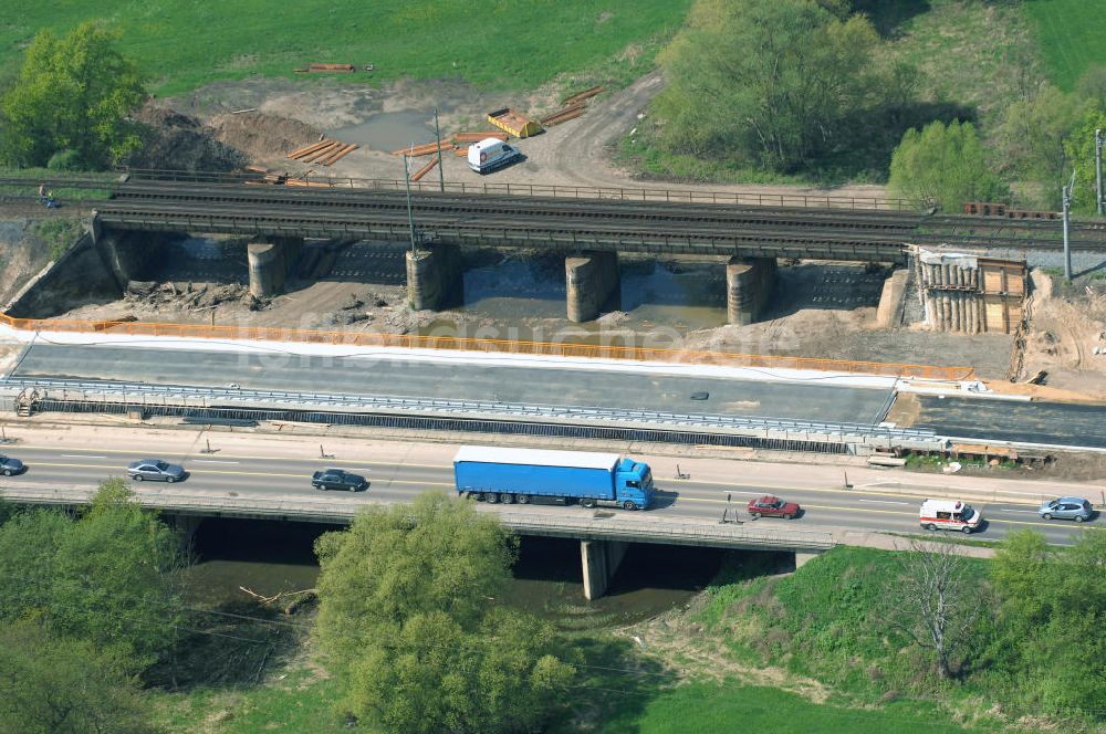 Roßlau von oben - Blick auf verschiedene Brückenbauwerke an der Baustelle zum Ausbau der B184 zwischen Dessau und Roßlau in Sachsen-Anhalt