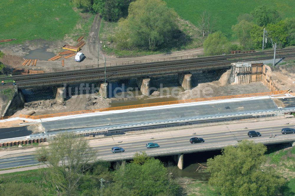 Roßlau aus der Vogelperspektive: Blick auf verschiedene Brückenbauwerke an der Baustelle zum Ausbau der B184 zwischen Dessau und Roßlau in Sachsen-Anhalt