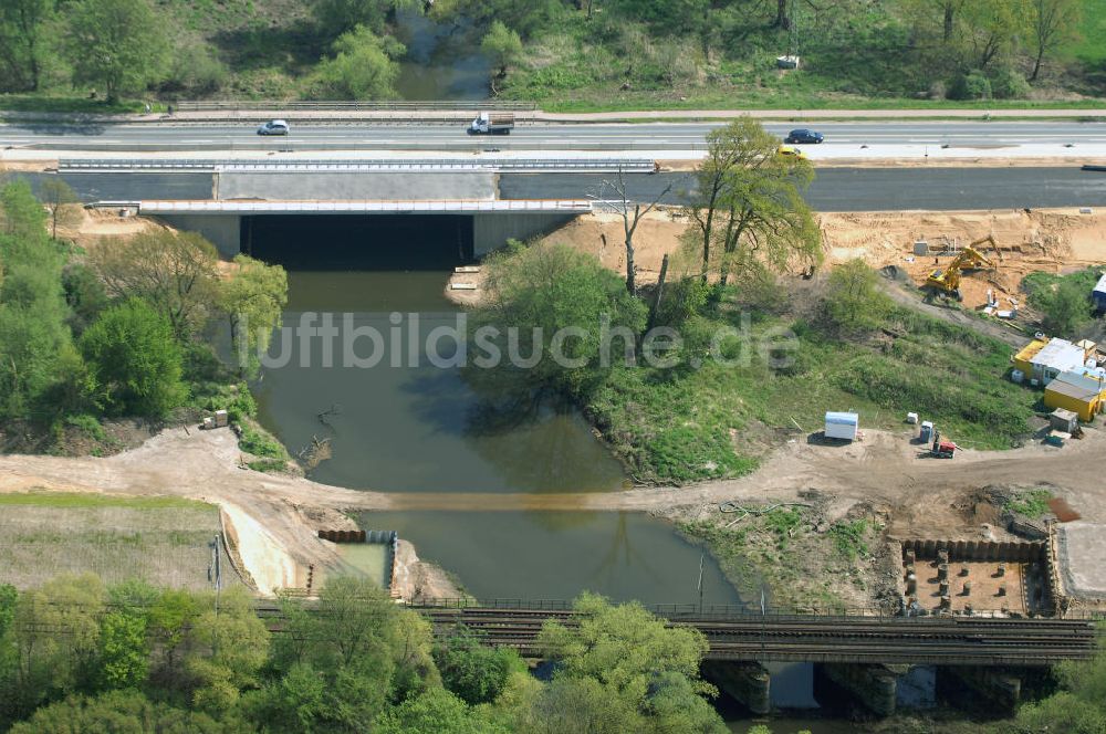 Roßlau aus der Vogelperspektive: Blick auf verschiedene Brückenbauwerke an der Baustelle zum Ausbau der B184 zwischen Dessau und Roßlau in Sachsen-Anhalt