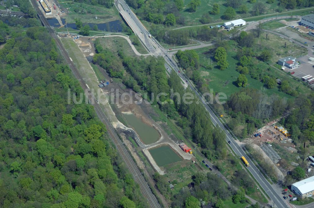 Luftaufnahme Roßlau - Blick auf verschiedene Brückenbauwerke an der Baustelle zum Ausbau der B184 zwischen Dessau und Roßlau in Sachsen-Anhalt