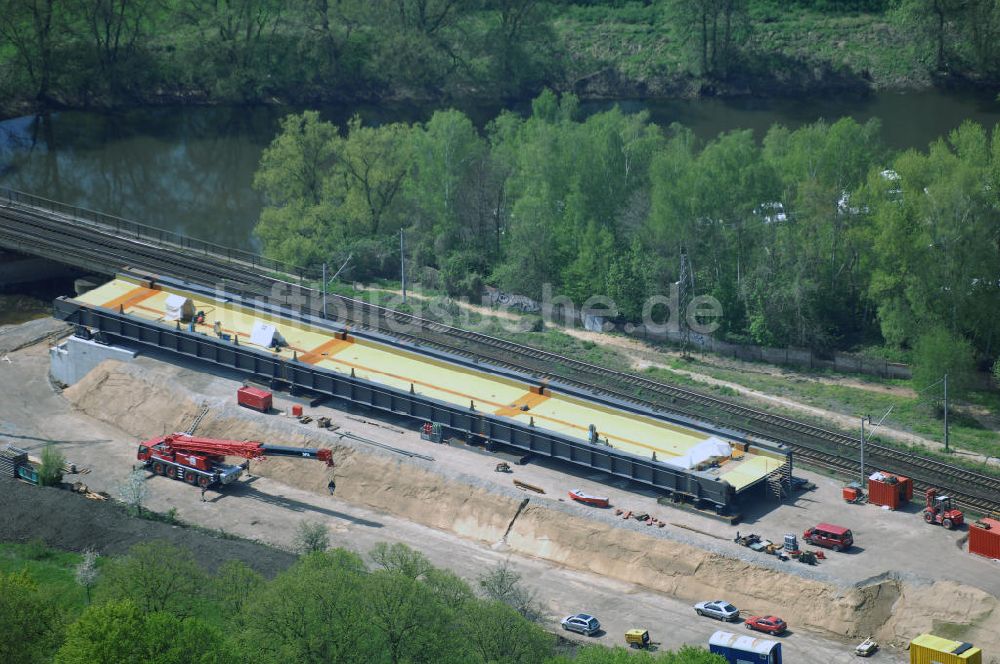 Roßlau von oben - Blick auf verschiedene Brückenbauwerke an der Baustelle zum Ausbau der B184 zwischen Dessau und Roßlau in Sachsen-Anhalt