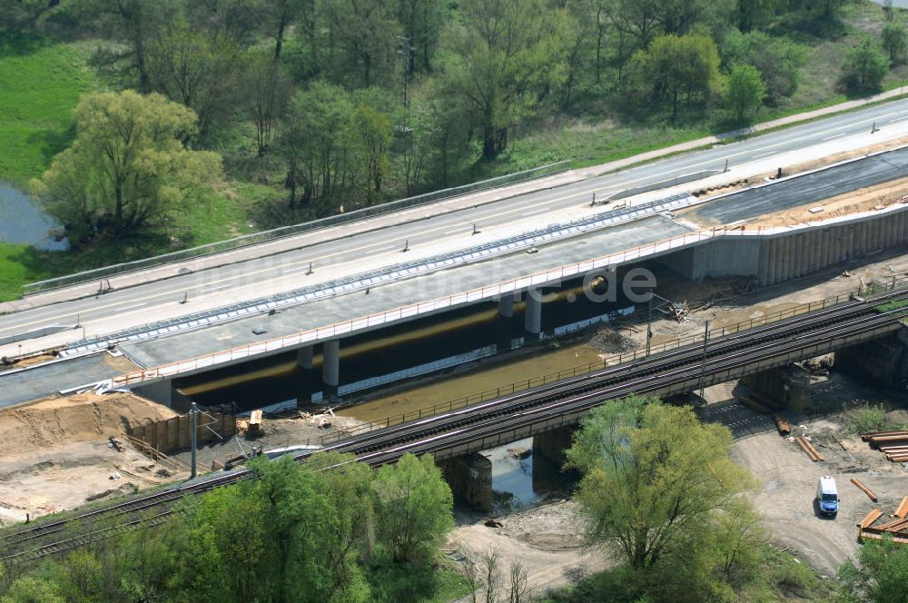 Luftbild Roßlau - Blick auf verschiedene Brückenbauwerke an der Baustelle zum Ausbau der B184 zwischen Dessau und Roßlau in Sachsen-Anhalt